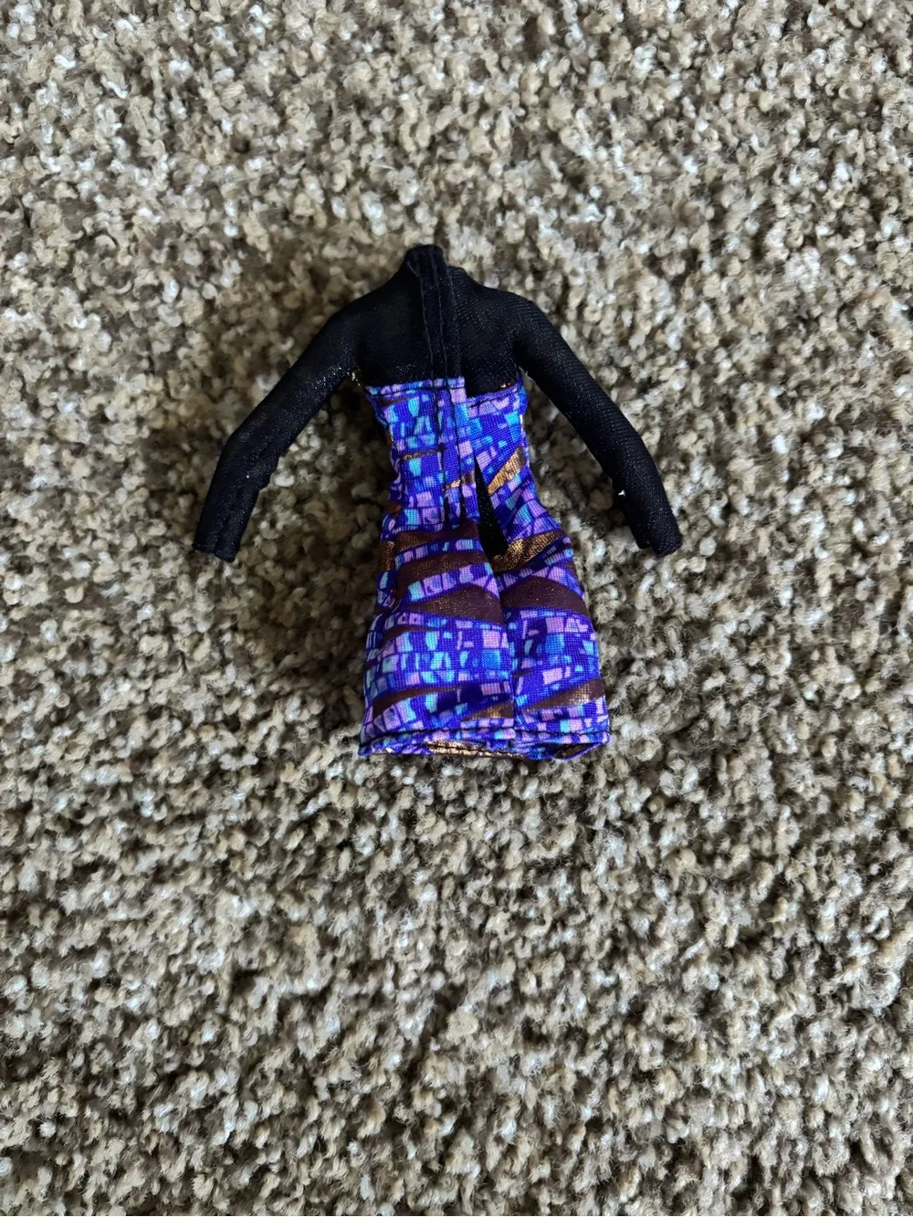 Monster High 2008 Cleo De Nile Doll Replacement Dress Missing part of arm/hand